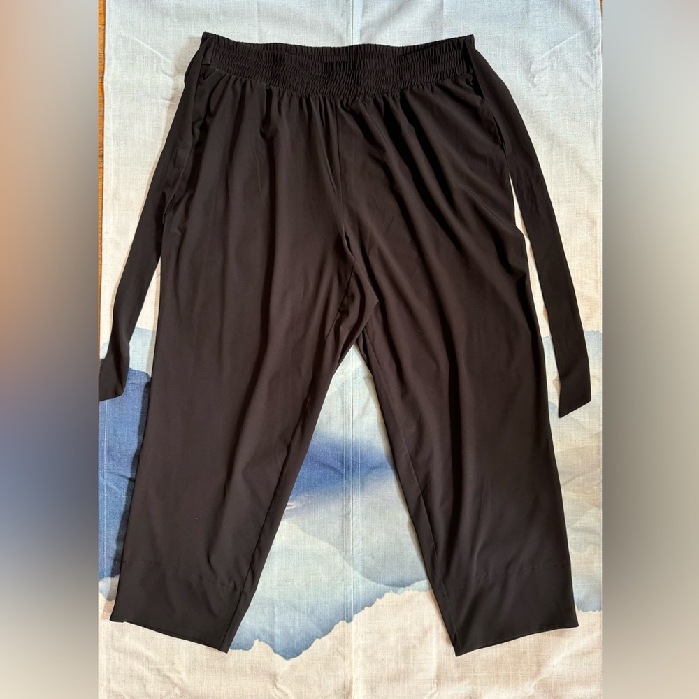 Tahari wide leg black pants with sash tie, Size 1X